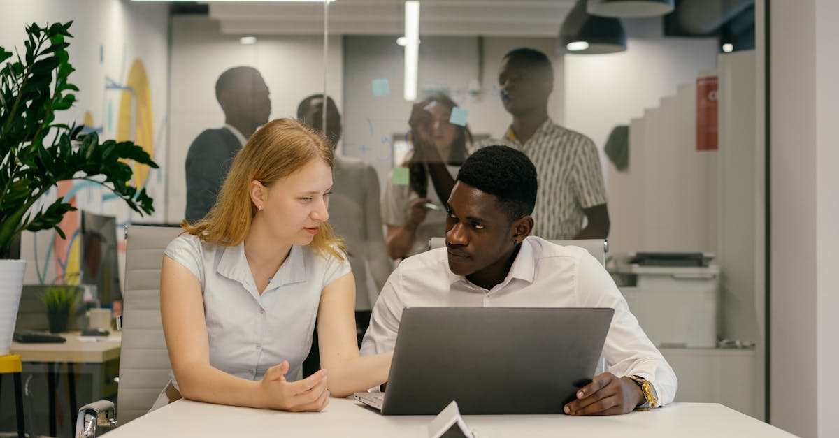 découvrez des stratégies efficaces pour améliorer l'engagement des employés dans votre entreprise. boostez la motivation, la satisfaction et la productivité de vos équipes grâce à des pratiques adaptées et un environnement de travail positif.