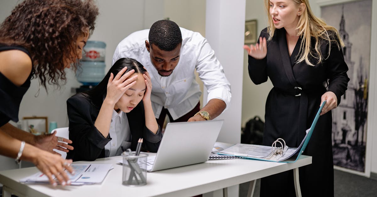 découvrez des stratégies efficaces de gestion des conflits pour améliorer la communication, renforcer les relations et promouvoir un environnement de travail harmonieux. apprenez à identifier les sources de conflit et à les résoudre de manière constructive.