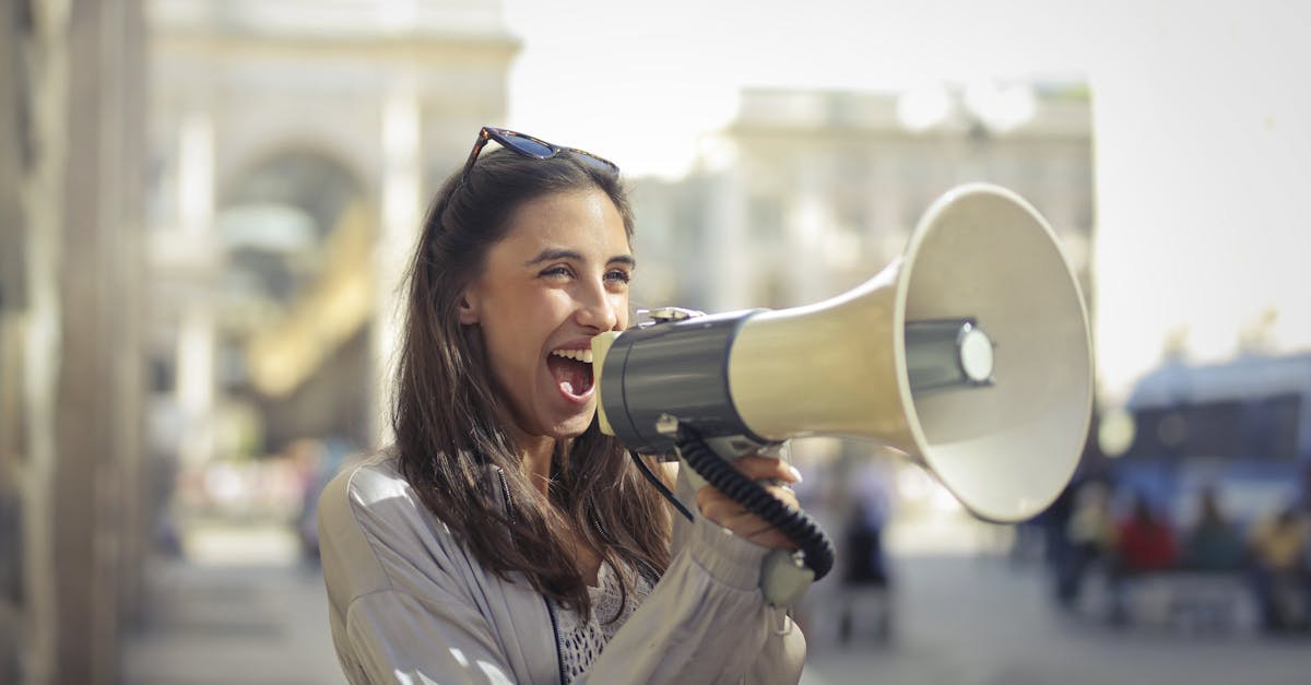 découvrez ce qu'est le contenu dupliqué, ses impacts sur le référencement et comment l'éviter pour améliorer la visibilité de votre site internet. apprenez des stratégies efficaces pour gérer le contenu similaire et optimiser votre seo.