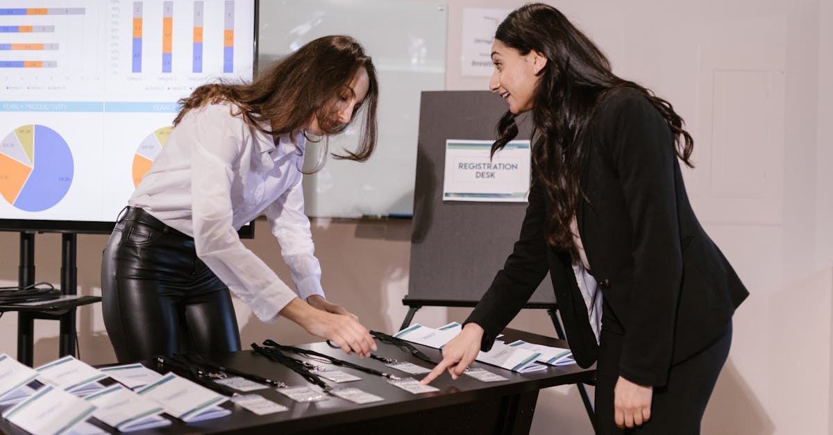 découvrez les meilleures conférences sur l'ux en france, où des experts partagent leurs connaissances et expériences. participez à des ateliers interactifs et des discussions inspirantes pour améliorer vos compétences en design d'expérience utilisateur.