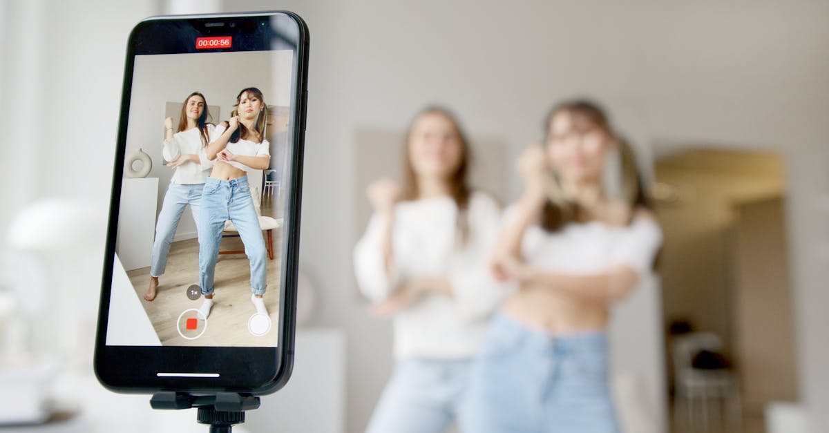 découvrez comment le video marketing peut transformer votre stratégie de communication. apprenez à créer des vidéos percutantes qui attirent l'attention, augmentent votre visibilité en ligne et boostent l'engagement de votre audience. maximisez votre impact grâce à des conseils pratiques et des exemples inspirants.