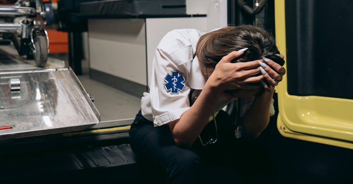 découvrez les causes et les solutions du stress au travail. apprenez à gérer et prévenir le stress en milieu professionnel pour améliorer votre bien-être et votre productivité.