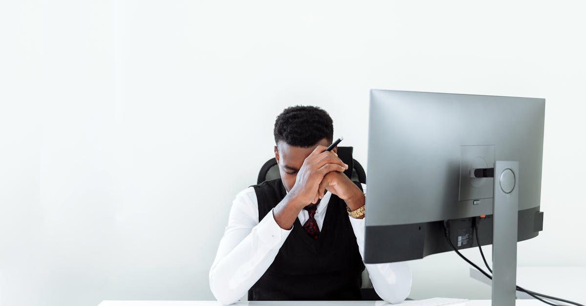 découvrez comment gérer le stress au travail avec des stratégies efficaces et des conseils pratiques. apprenez à créer un environnement de travail sain et productif tout en préservant votre bien-être mental.